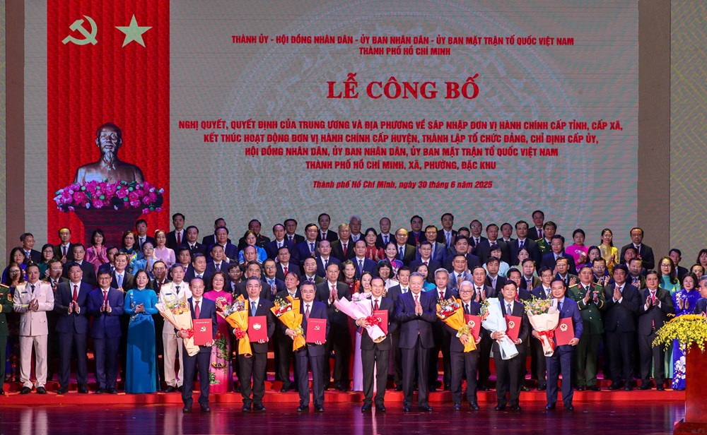 Tổng Bí thư Tô Lâm dự Lễ công bố các Nghị quyết, Quyết định của Trung ương về TP.HCM - ảnh 2