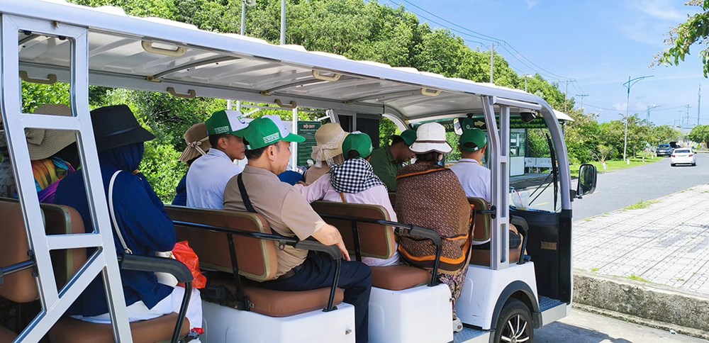 Du lịch Cà Mau “thắng đậm” dịp Tết Độc lập - ảnh 1