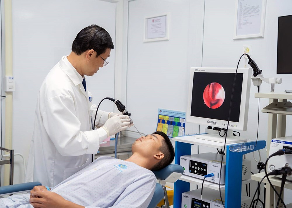 Bác sĩ diệt ổ nấm ẩn núp trong xoang bướm, kịp thời giữ đôi mắt cho nam bệnh nhân trẻ tuổi - ảnh 1