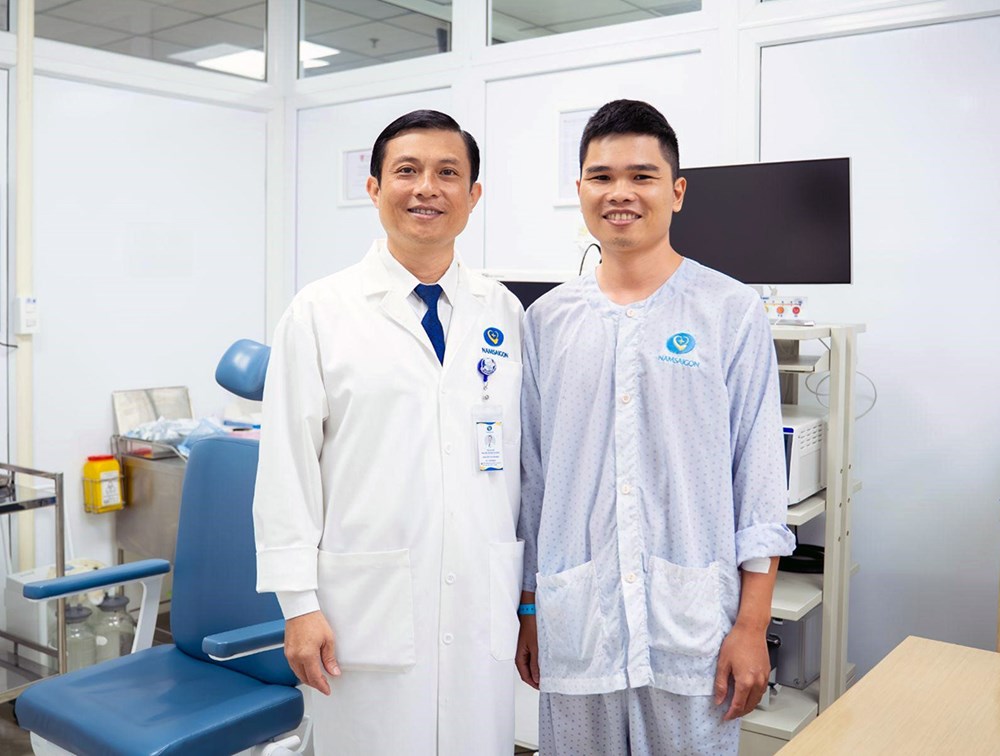 Bác sĩ diệt ổ nấm ẩn núp trong xoang bướm, kịp thời giữ đôi mắt cho nam bệnh nhân trẻ tuổi - ảnh 3