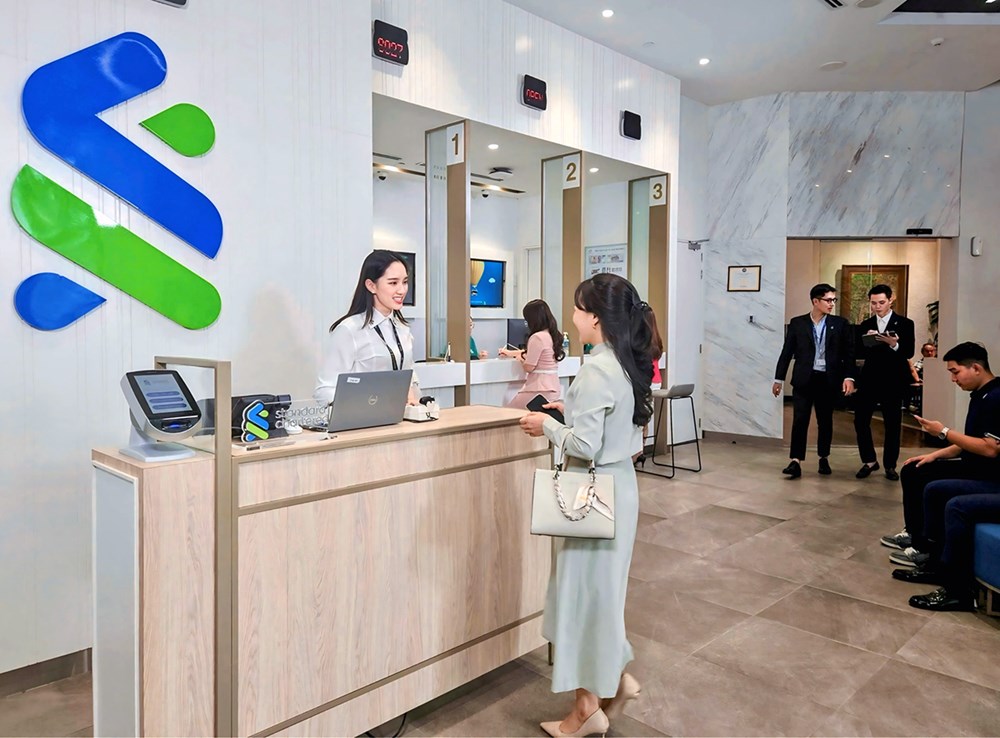 Ngân hàng Standard Chartered nâng dự báo tăng trưởng GDP của Việt Nam - ảnh 2