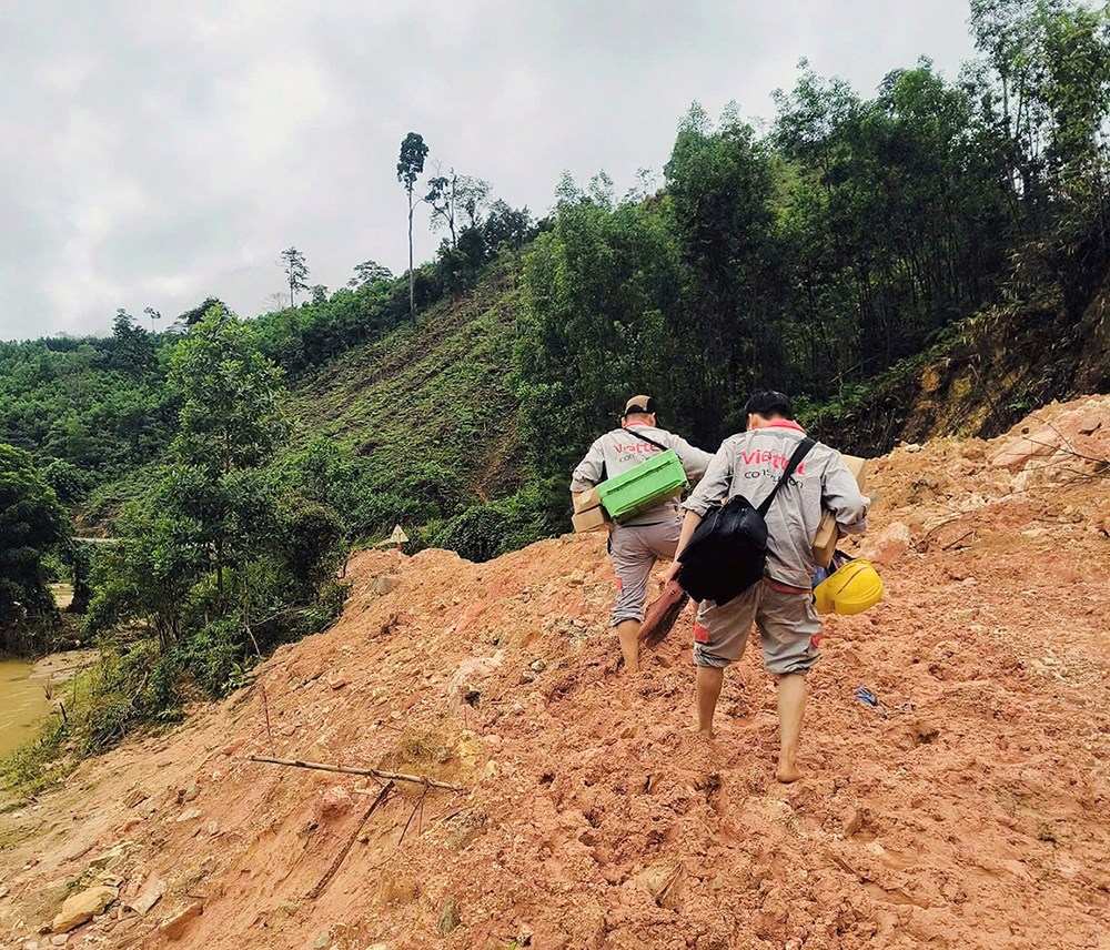 Viettel kích hoạt toàn bộ hệ thống mạng lưới ứng phó bão số 13 - ảnh 2