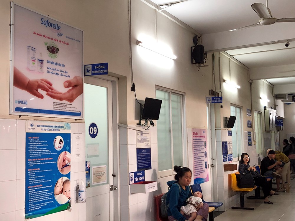 TP.HCM: Quảng cáo sữa, tã “tấn công” bệnh viện - ảnh 11