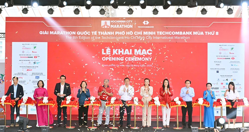 TP.HCM khai mạc giải chạy bộ lớn nhất Việt Nam - ảnh 1