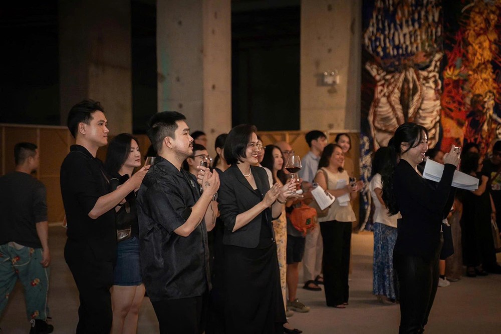 Triển lãm “Toàn Dân Tiến”: Nghệ thuật từ những câu chuyện đời sống - ảnh 5