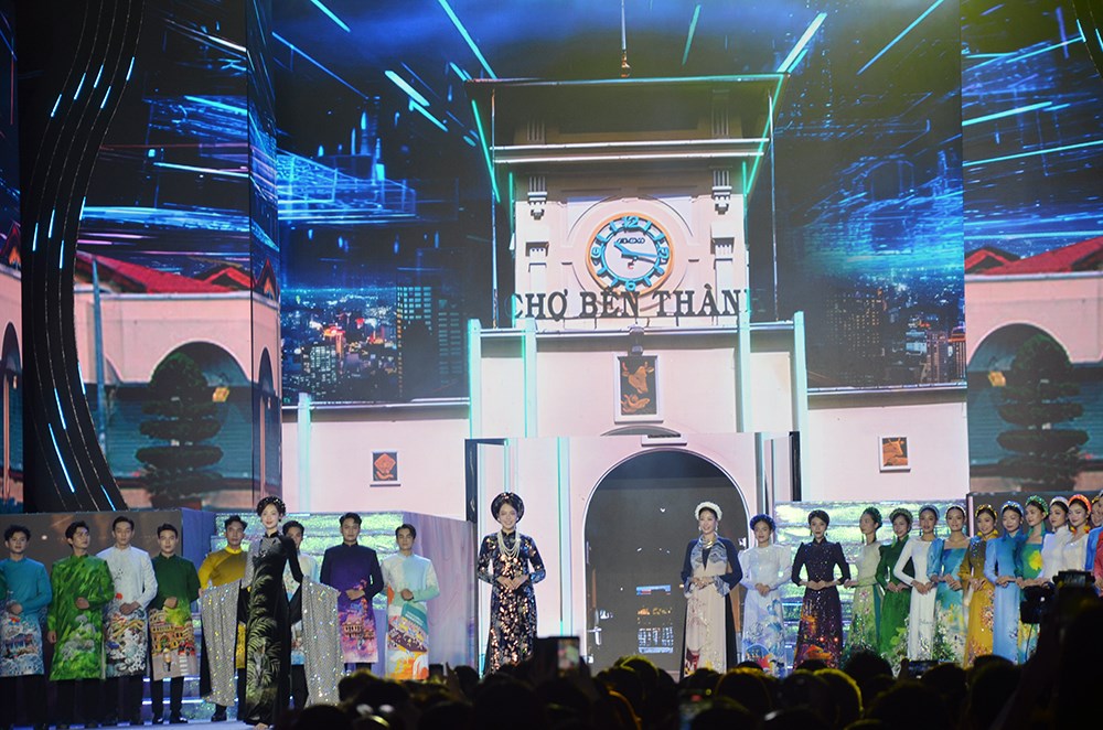 Ba nhóm “điểm nghẽn” cần tháo gỡ để TP.HCM trở thành điểm đến hàng đầu về du lịch, văn hóa - ảnh 3