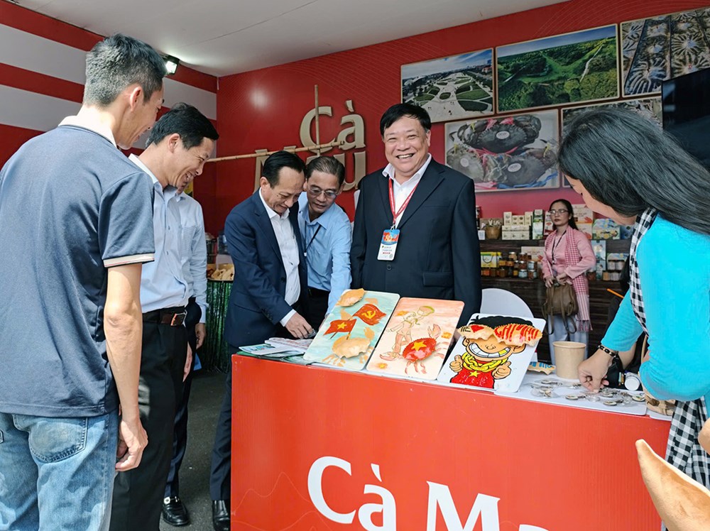 Du lịch Cà Mau duy trì đà tăng trưởng ấn tượng - ảnh 2