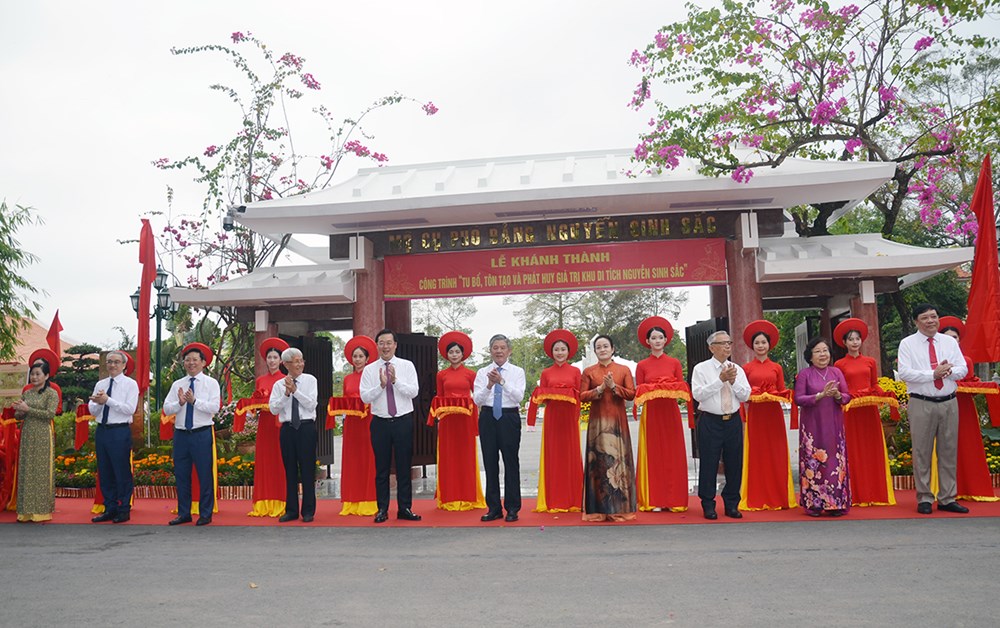 Đồng Tháp yêu cầu thực hiện nghiêm văn hóa công vụ - ảnh 1