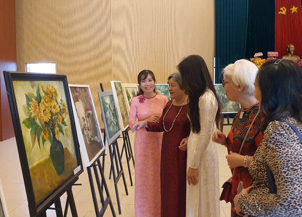 Nhiều hoạt động chào mừng Ngày Quốc tế Phụ nữ 8.3 - ảnh 2