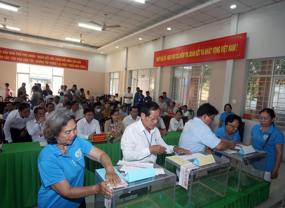 Cử tri Tây Ninh phấn khởi đi bầu cử từ sớm - ảnh 2