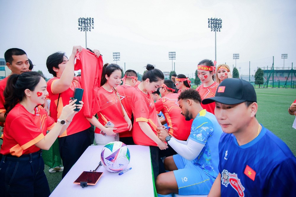 Herbalife Việt Nam tiếp sức Đội tuyển bóng đá quốc gia - ảnh 3