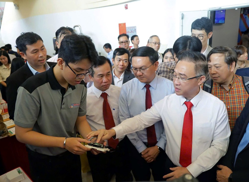 TP.HCM tăng tốc cho mục tiêu tăng trưởng hai con số - ảnh 2