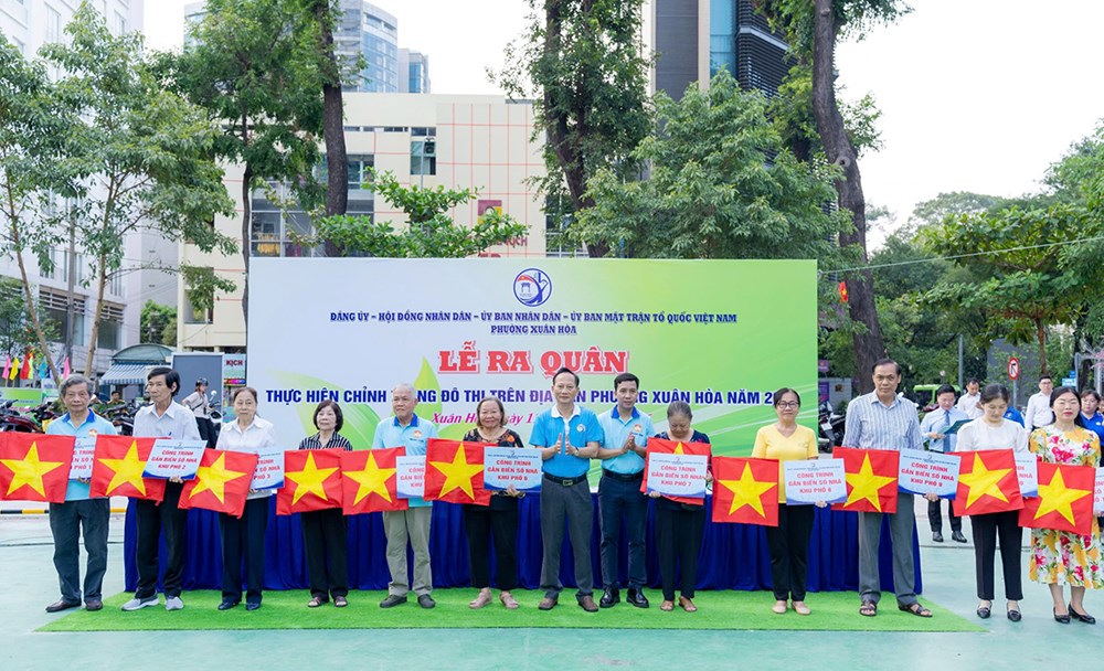 TP.HCM ra quân chỉnh trang, lập lại trật tự đô thị - ảnh 1