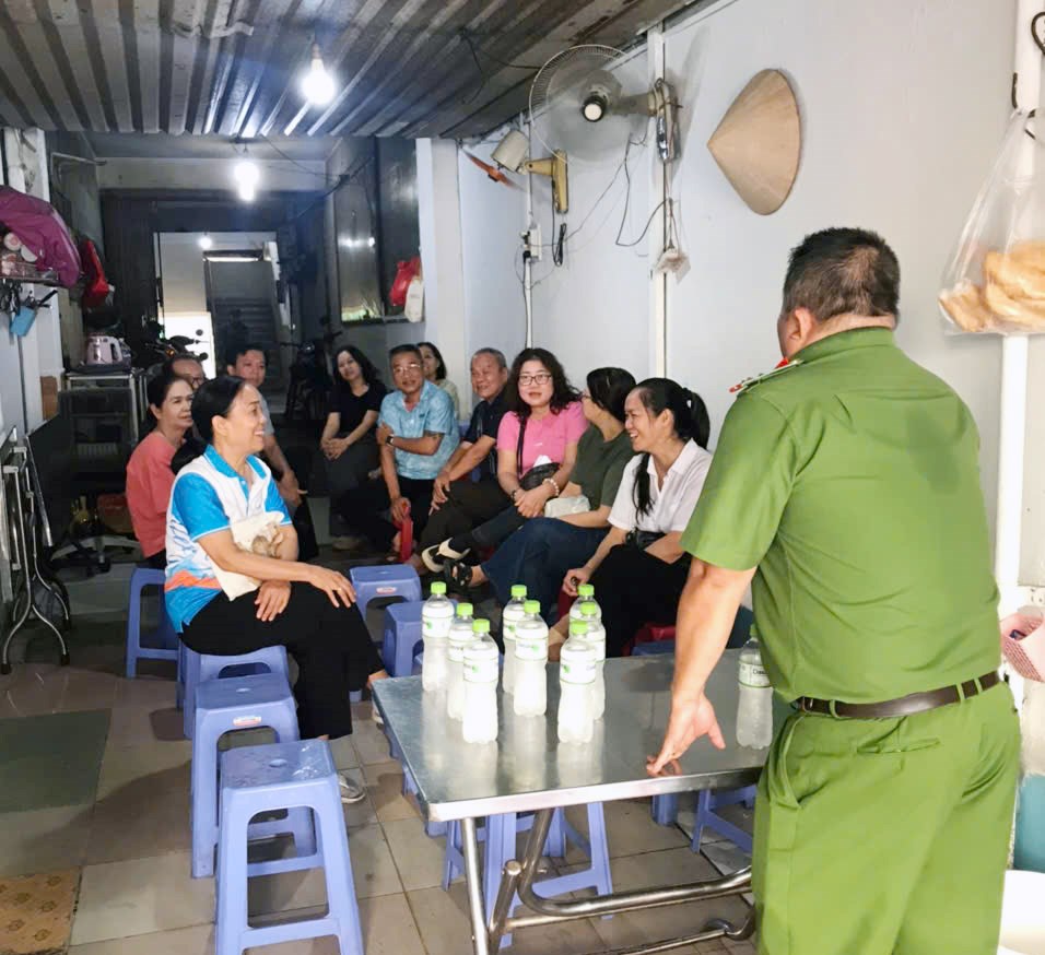 TP.HCM ra quân chỉnh trang, lập lại trật tự đô thị - ảnh 5