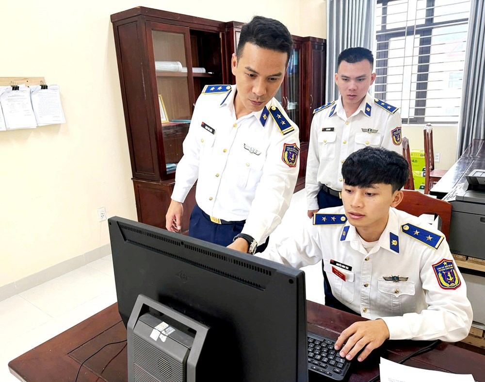 Tuổi trẻ Cảnh sát biển Việt Nam: Giữ vững chủ quyền, viết tiếp truyền thống - ảnh 2