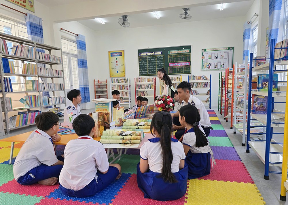 Lực lượng Cảnh sát biển lan tỏa văn hóa đọc đến cộng đồng - ảnh 10