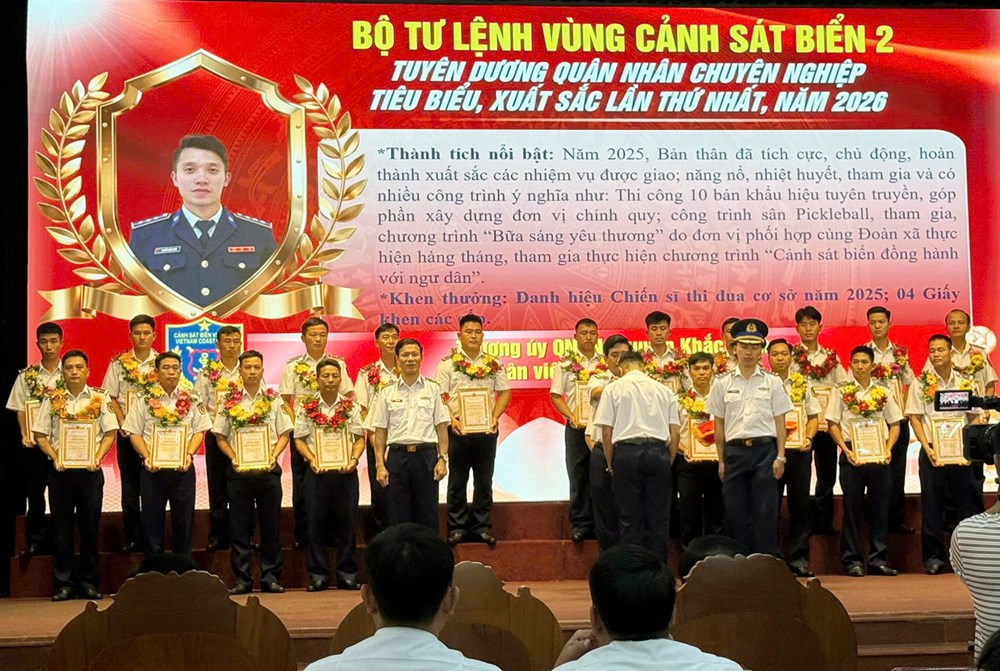 Học và làm theo Bác, lính trẻ Cảnh sát biển vượt khó bằng tinh thần sáng tạo - ảnh 4