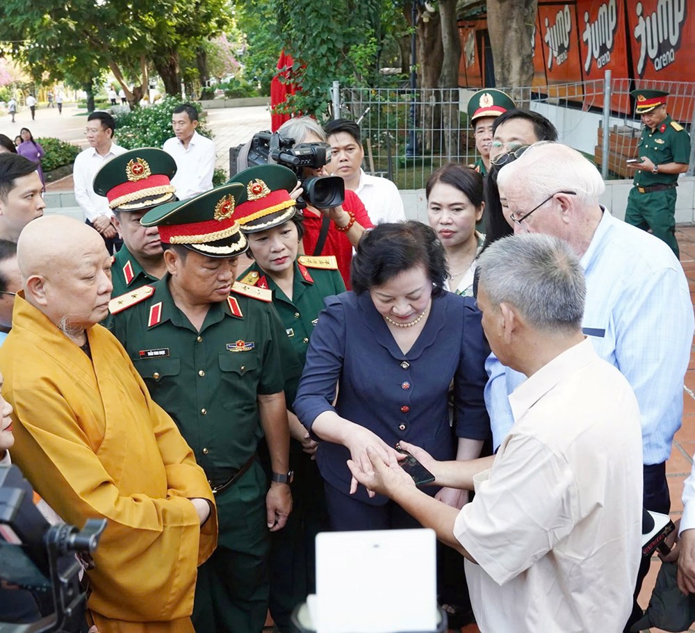 Dốc toàn lực đưa các anh hùng liệt sĩ tại Công viên Lê Thị Riêng về với đồng đội - ảnh 4