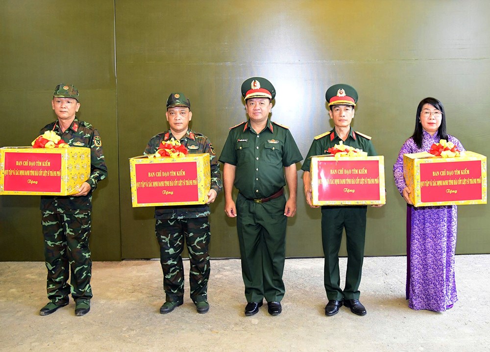Quy tập hài cốt liệt sĩ tại Công viên Lê Thị Riêng bảo đảm đúng quy trình - ảnh 6