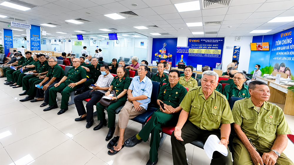 VNVC tặng 10.000 liều vắc xin cúm tri ân nhân kỷ niệm 79 năm Ngày Thương binh – Liệt sĩ 27.7 - ảnh 1