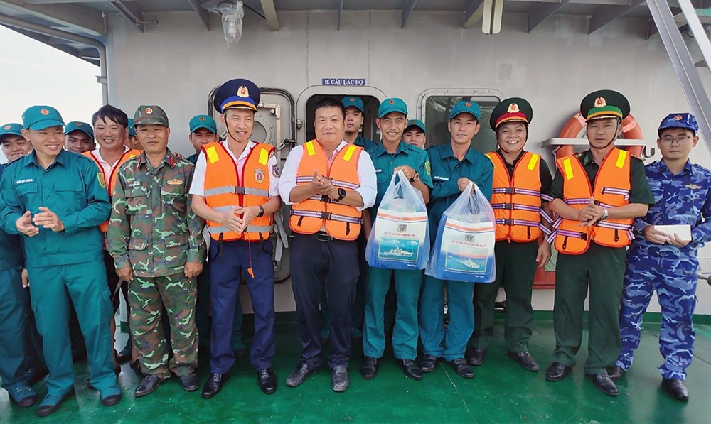 Cảnh sát biển Việt Nam nắm tình hình các vùng biển, đảo ven bờ Nam Trung Bộ - ảnh 2