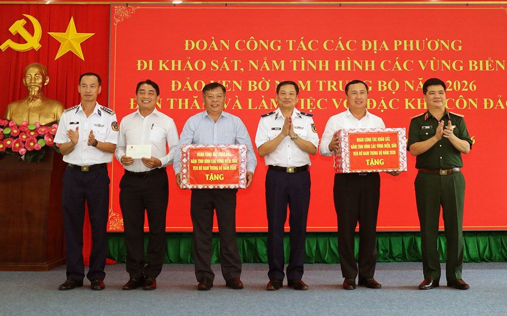 Cảnh sát biển Việt Nam nắm tình hình các vùng biển, đảo ven bờ Nam Trung Bộ - ảnh 4