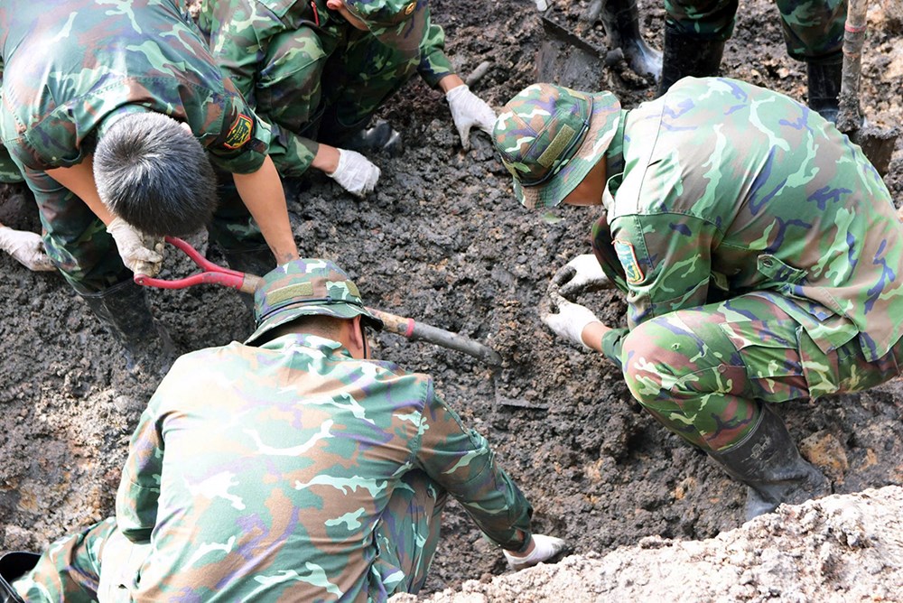 Quy tập thêm 12 bộ hài cốt liệt sĩ tại Công viên Lê Thị Riêng - ảnh 1