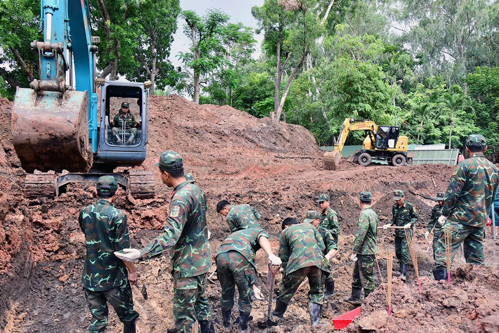 TP.HCM hoàn thành tìm kiếm, quy tập hài cốt liệt sĩ tại ấp Lạc An 3 - ảnh 8