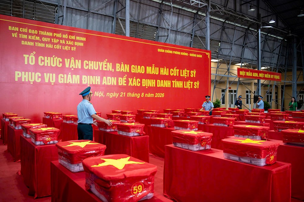 Thiêng liêng lễ bàn giao 7.104 mẫu sinh phẩm hài cốt liệt sĩ - ảnh 11