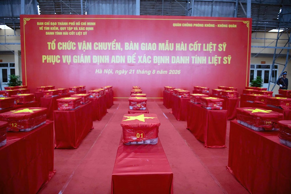 Thiêng liêng lễ bàn giao 7.104 mẫu sinh phẩm hài cốt liệt sĩ - ảnh 10