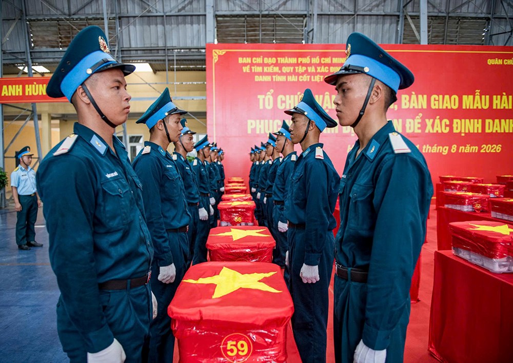 Thiêng liêng lễ bàn giao 7.104 mẫu sinh phẩm hài cốt liệt sĩ - ảnh 13