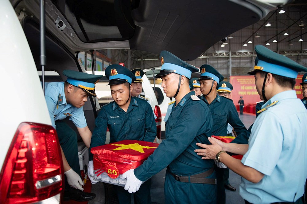 Thiêng liêng lễ bàn giao 7.104 mẫu sinh phẩm hài cốt liệt sĩ - ảnh 15