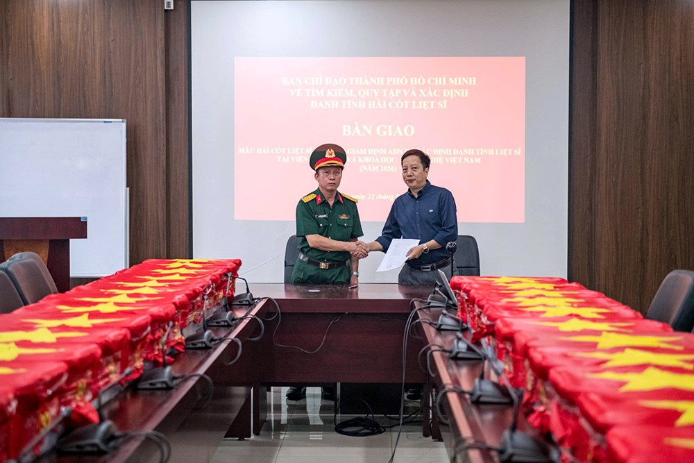 Thiêng liêng lễ bàn giao 7.104 mẫu sinh phẩm hài cốt liệt sĩ - ảnh 17