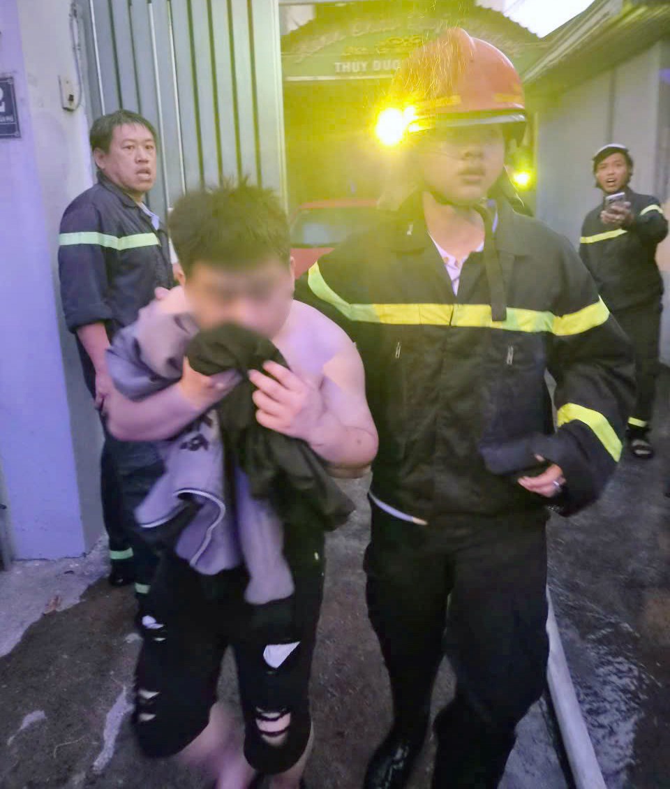 Cứu sống kịp thời 26 người trong vụ cháy khách sạn tại TP.HCM - ảnh 3