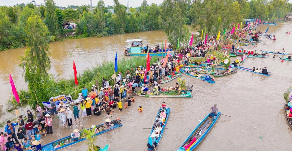 Khoảng 10.000 người trải nghiệm mùa nước nổi ở vùng biên giới Hồng Ngự  - ảnh 2