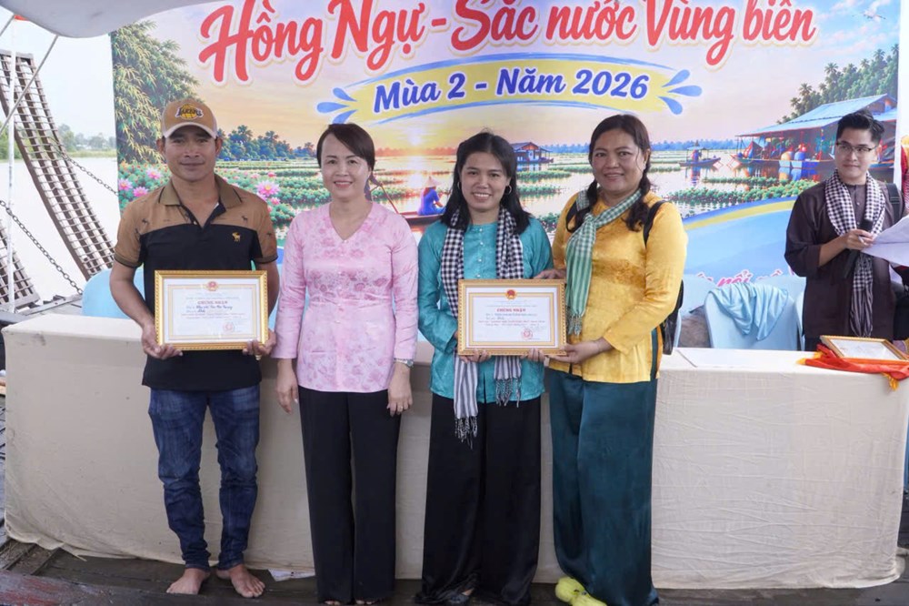 Khoảng 10.000 người trải nghiệm mùa nước nổi ở vùng biên giới Hồng Ngự  - ảnh 6