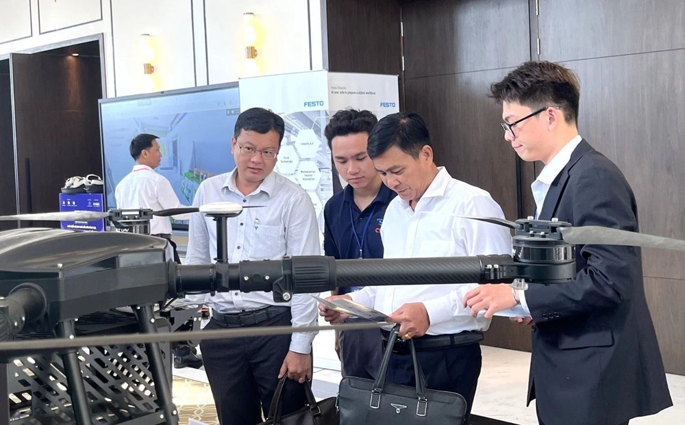 Vĩnh Long và Tập đoàn CT Group hợp tác về khoa học công nghệ và chuyển đổi số  - ảnh 3