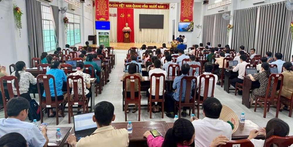 Cần Thơ triển khai chiến dịch 60 ngày phổ cập kỹ năng số đến từng người dân - ảnh 2