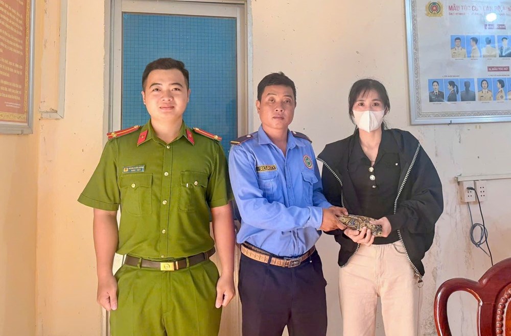 Vĩnh Long: Nhiều trường hợp nhặt được của rơi, trả cho người mất - ảnh 3