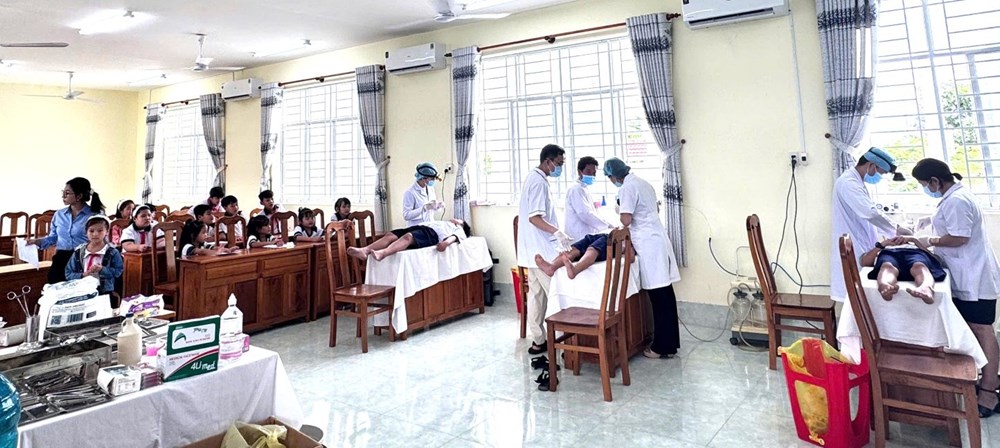 Cần Thơ khám, điều trị răng miễn phí cho 400 học sinh trong dịp Trung thu - ảnh 2
