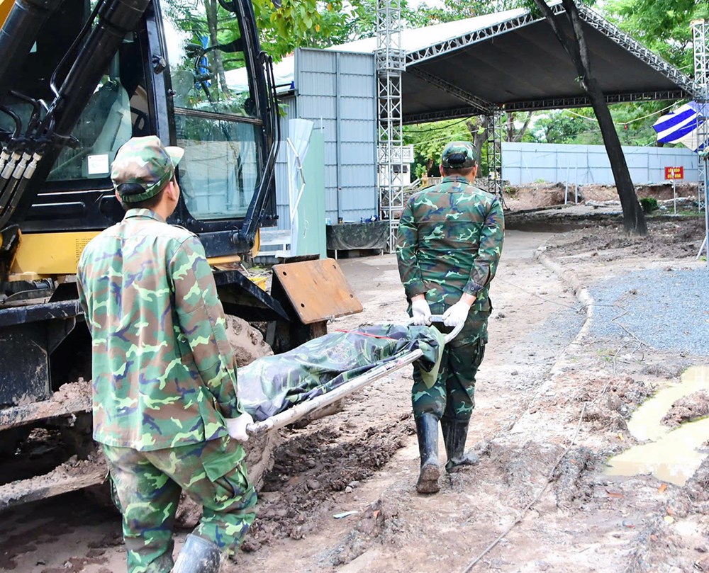 Tìm thấy thêm nhiều hài cốt liệt sĩ tại Công viên Lê Thị Riêng - ảnh 1