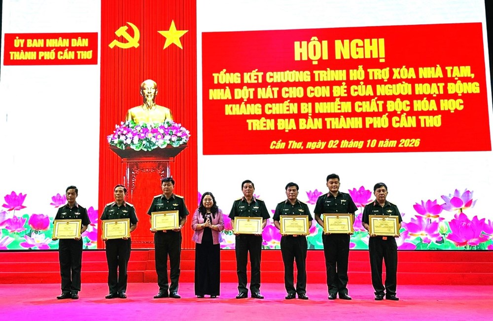 Cần Thơ hoàn thành xóa 123 nhà tạm, nhà dột nát trong 10 ngày - ảnh 4
