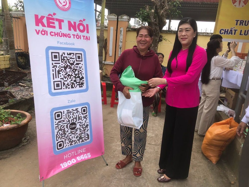 Cần Thơ: Hàng trăm phụ nữ khó khăn ở nông thôn được khám bệnh, cấp thuốc miễn phí - ảnh 3