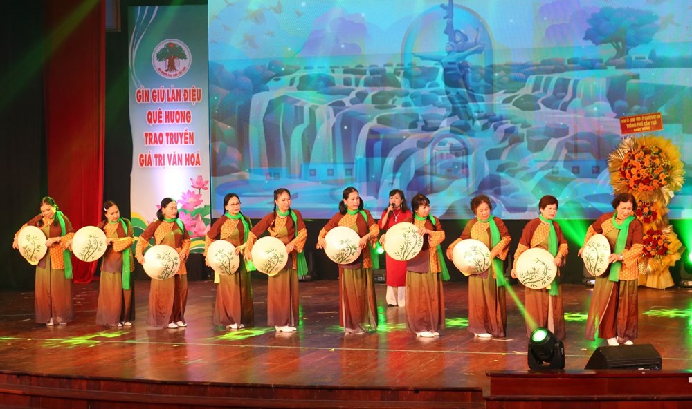 TP.HCM, Cần Thơ đoạt giải xuất sắc toàn diện tại Liên hoan dân ca Người cao tuổi - ảnh 1