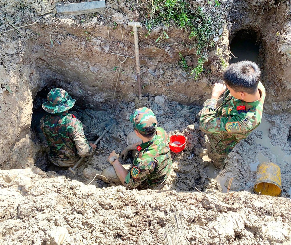 Cà Mau tổ chức tìm kiếm hài cốt liệt sĩ tại Nghĩa trang tạm Cầu Chữ Y  - ảnh 3