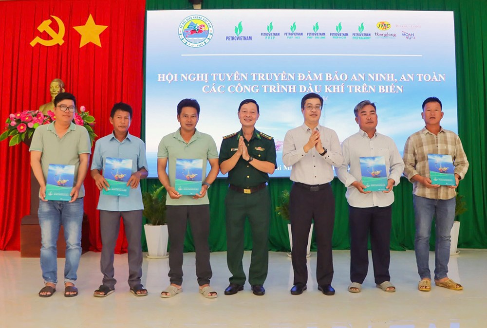 Xây dựng thế trận Biên phòng toàn dân trên biển vững chắc  - ảnh 4