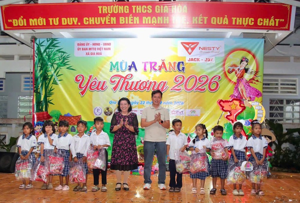 Người gieo hạt mầm tử tế, chắp cánh những ước mơ trẻ thơ - ảnh 1