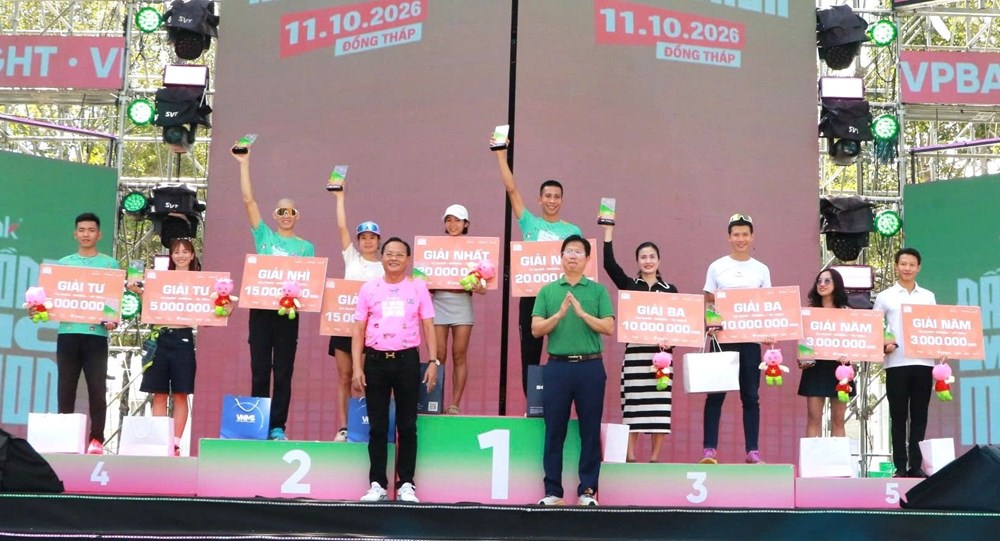 Đồng Tháp trao giải “VPBank đất Sen Hồng Music Marathon 2026” cho các VĐV  - ảnh 1
