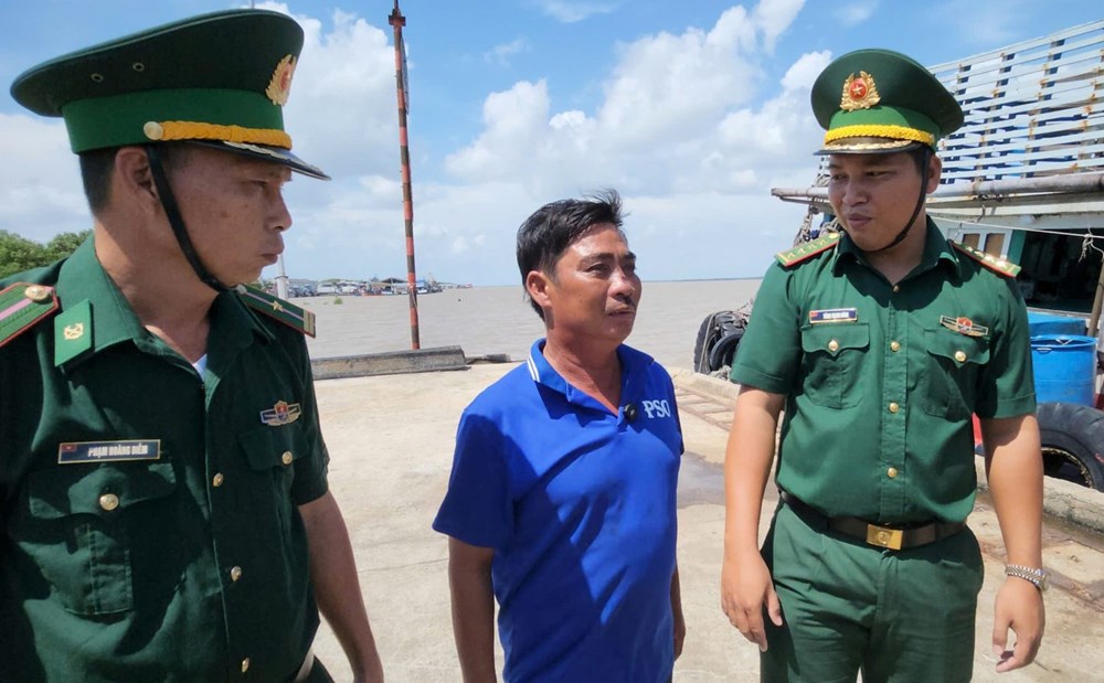 Tàu cá Cần Thơ cứu vớt thành công 4 ngư dân gặp nạn trên biển - ảnh 2