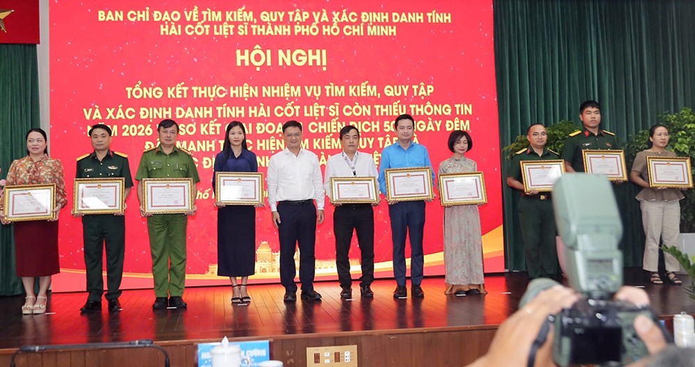 Chặt chẽ, kỹ lưỡng và quyết liệt hơn trong việc tìm kiếm, quy tập và xác định danh tính hài cốt liệt sĩ - ảnh 5